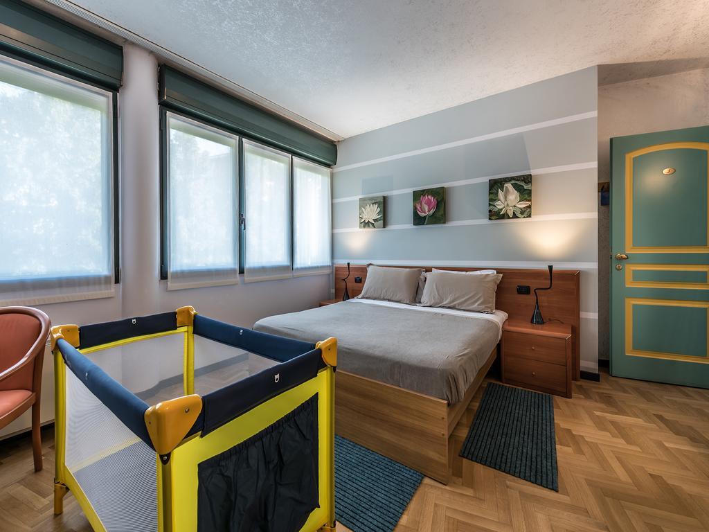 Mini Hotel Wine & Dreams Alba  Buitenkant foto